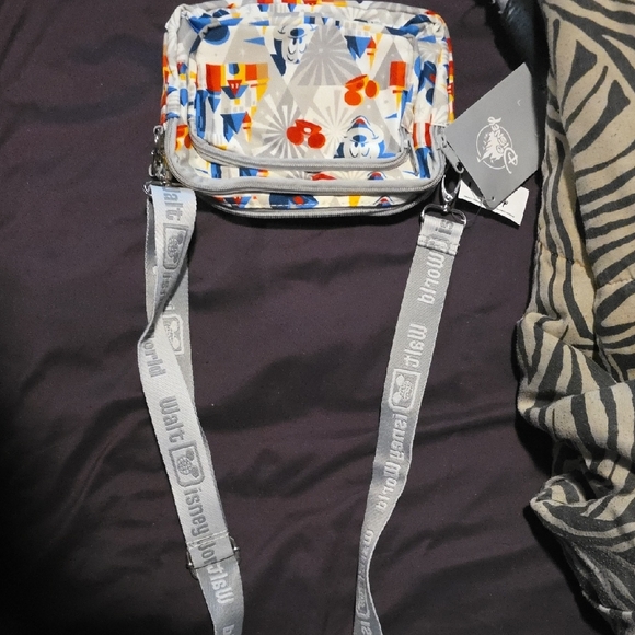 Walt Disney World Disney Parks Mickey Mouse Crossbody/Belt Bag - Picture 10 of 10